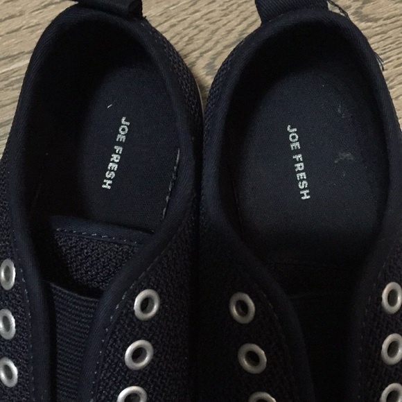 Boys laceless slip on sneakers  Navy J1 GUC - Picture 4 of 10